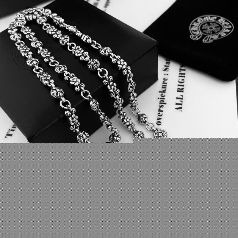 Ch**me He**ts necklaces